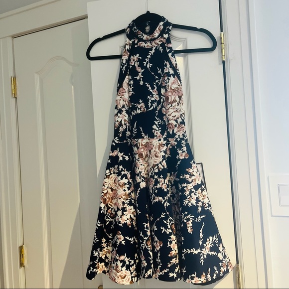 NWT Juniors Floral Mock-Neck Fit & Flare Dress - Picture 2 of 8